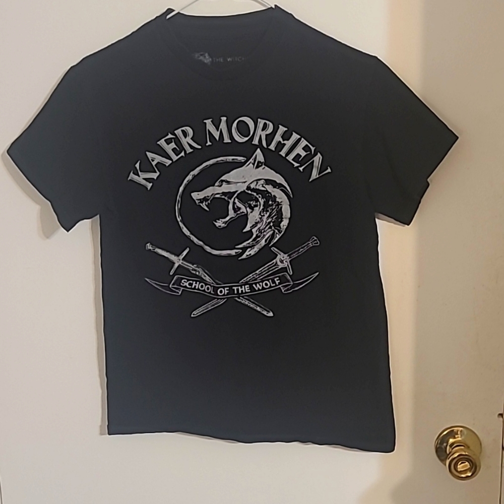 The Witcher Series Kaer Morhen Shirt Size Small Licensed and Hot Topic Brand